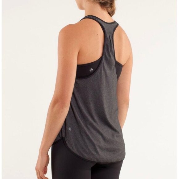 Lululemon 105 F Singlet Heathered Black Gray 8 Scalloped Tank Scalloped Top EUC - Picture 1 of 6